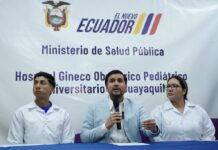 Ante la Comisión de Salud de la Asamblea Nacional, el ministro Jimmy Martin Delgado respondió a la controversia sobre la muerte de recién nacidos en el Hospital Universitario de Guayaquil, calificando de “mentirosas” las versiones que afirmaban que 18 bebés habían fallecido por el uso de cánulas reutilizadas.