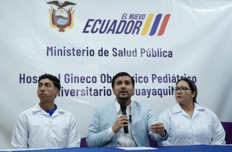 Ante la Comisión de Salud de la Asamblea Nacional, el ministro Jimmy Martin Delgado respondió a la controversia sobre la muerte de recién nacidos en el Hospital Universitario de Guayaquil, calificando de “mentirosas” las versiones que afirmaban que 18 bebés habían fallecido por el uso de cánulas reutilizadas.