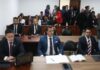 Este miércoles 3 de septiembre de 2025, se instaló en el Complejo Judicial Norte de Quito la audiencia de formulación de cargos por el asesinato del excandidato presidencial Fernando Villavicencio, ocurrido el 9 de agosto de 2023. En ella, la fiscal Ana Hidalgo solicitó prisión preventiva para Daniel Salcedo, Xavier Jordán, José Serrano y Ronny Aleaga, acusados como presuntos autores intelectuales del crimen.