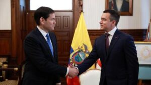 En una reunión a puertas cerradas en el Palacio de Carondelet, el Secretario de Estado de EE.UU., Marco Rubio, se reunió con el presidente de Ecuador, Daniel Noboa, para dialogar sobre seguridad, economía y cooperación bilateral, en medio de un fuerte dispositivo de vigilancia militar y policial.