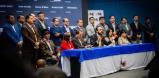 Este lunes 8 de septiembre de 2025, la Asociación de Municipalidades Ecuatorianas (AME), que agrupa a 221 alcaldías del país, anunció que presentará una demanda ante la Corte Constitucional contra el Gobierno central por incumplimiento del artículo 200 del COOTAD y de la Constitución, debido al atraso en transferencias de recursos fundamentales para la gestión local.