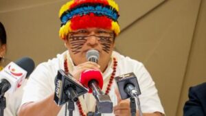 La Confederación de Nacionalidades Indígenas del Ecuador (Conaie) ha expresado su fuerte rechazo ante la reciente decisión del gobierno nacional de eliminar el subsidio al diésel, advirtiendo que esta medida golpeará duramente a millones de familias, al transporte comunitario y a la producción agrícola en el país.