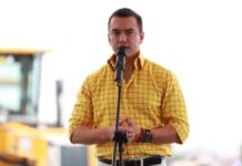 El presidente Daniel Noboa derogó este miércoles el Decreto Ejecutivo 116, medida que le había concedido la potestad de establecer “excepcional y temporalmente” precios mínimos de sustentación y precios de referencia para la caja de banano exportable.