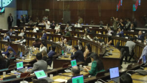 Con 77 votos a favor, el Pleno de la Asamblea Nacional aprobó en segundo debate la Ley de Fortalecimiento y Sostenibilidad Crediticia, iniciativa de carácter urgente que faculta al BIESS a endeudarse o vender cartera para generar liquidez.