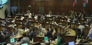 Con 77 votos a favor, el Pleno de la Asamblea Nacional aprobó en segundo debate la Ley de Fortalecimiento y Sostenibilidad Crediticia, iniciativa de carácter urgente que faculta al BIESS a endeudarse o vender cartera para generar liquidez.