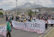 La Fundación Regional de Asesoría en Derechos Humanos (Inredh) denunció hoy que Efraín Fueres, un comunero de 47 años oriundo de Cuicocha, falleció por heridas de bala en el marco de las manifestaciones que se desarrollan en Cotacachi durante el paro nacional.