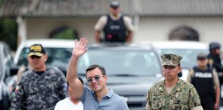 Desde su llegada al poder, Daniel Noboa ha emprendido un giro que sacude los cimientos de la soberanía ecuatoriana: propone reformas constitucionales para permitir bases militares extranjeras en el país.