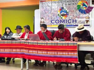 El Movimiento Indígena de Chimborazo (Comich) ha convocado acciones de protesta progresivas en la provincia, en rechazo al Decreto Ejecutivo 126 que suprimió el subsidio al diésel automotor, elevando su precio de USD 1,80 a USD 2,80 por galón, con un régimen de bandas hasta diciembre de 2025.