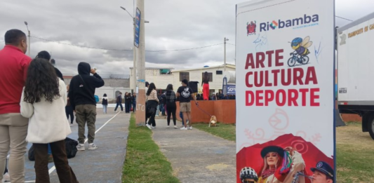 Riobamba vivió una jornada llena de color, música y creatividad con la realización del Guambra Fest – II Edición, evento impulsado por la Municipalidad con el apoyo de Healthy Cities for Adolescents. La cita se desarrolló el domingo 31 de agosto desde las 08h00 y reunió a decenas de jóvenes en un ambiente de alegría y participación.
