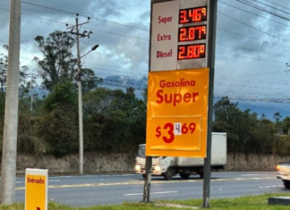 La eliminación del subsidio al diésel, que rige desde ayer en el país, no solo ha generado rechazo de sectores sociales, también ha provocado el respaldo del sector empresarial que considera esta medida como necesaria para combatir el contrabando y reducir el gasto en Ecuador.