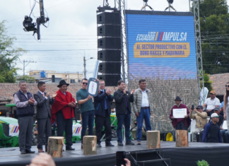 El presidente Daniel Noboa volvió a poner al agro en el centro del discurso gubernamental, en el recinto ferial de Macají, en Riobamba. El Primer Mandatario encabezó un masivo acto este 18 de septiembre, al que asistieron más de cinco mil agricultores de la Sierra Central y otras provincias del país.