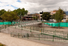 Según informó el contratista, José Vaca, la obra de rehabilitación del Parque Guayaquil registra ya un 70% de ejecución, tras la reciente fundición de la loza de hormigón en la pileta central, dentro del proyecto de regeneración para proyectarlo como un atractivo turístico y cultural de la ciudad.