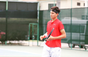 Felipe José Rivadeneira Gallegos “Pipe”, es el primer tenista nacido en Riobamba que integra el equipo ecuatoriano de Copa Davis. Su nombre ya quedó escrito en la memoria de Chimborazo y del país al abrir una puerta desde una ciudad donde el tenis nunca fue un deporte con protagonismo.
