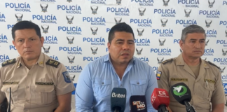 La Policía Nacional y la Gobernación de Pastaza informaron que un grupo especializado proveniente de Quito se encuentra en Puyo realizando investigaciones para identificar a los responsables de las recientes amenazas de extorsión con artefactos explosivos y panfletos en la ciudad.