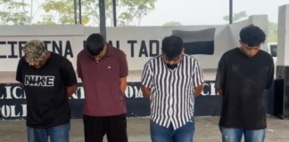 La Policía Nacional logró la detención de cuatro personas en el sector El Paico, barrio La Merced, en la ciudad de Puyo, luego de una persecución que inició tras el asalto a la gasolinera La Unión.