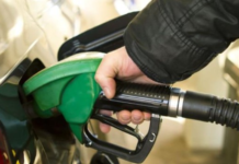 Este 12 de septiembre se actualizaron los precios de las gasolinas de bajo octanaje, Extra y Ecopaís, en Ecuador. De acuerdo con la Cámara Nacional de Distribuidores de Derivados del Petróleo de Ecuador (Camddepe) este incremento estará vigente por un mes.