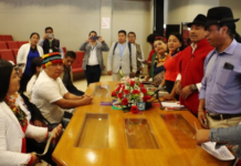 La Confederación de Nacionalidades Indígenas del Ecuador (CONAIE) exigió la derogación inmediata del Decreto Ejecutivo 126, que eliminó el subsidio al diésel automotor. La organización calificó la medida como un “paquetazo neoliberal” que encarece la vida de los ecuatorianos y agrava la crisis social.