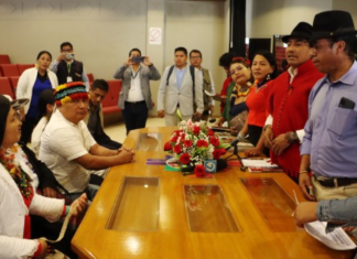 La Confederación de Nacionalidades Indígenas del Ecuador (CONAIE) exigió la derogación inmediata del Decreto Ejecutivo 126, que eliminó el subsidio al diésel automotor. La organización calificó la medida como un “paquetazo neoliberal” que encarece la vida de los ecuatorianos y agrava la crisis social.