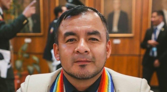 El asambleísta por Pastaza, José Nango, ratificó su adhesión al bloque del partido gobernante Acción Democrática Nacional (ADN), justificando su respaldo a varias leyes económicas y a la eliminación del subsidio al diésel.