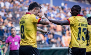 Barcelona Sporting Club goleó 4-0 a Emelec en el estadio George Capwell, cortando una racha de más de mil días sin victorias en ese escenario. La noche en el Capwell tuvo todos los ingredientes de un clásico, tensión, polémica en la tribuna y un ambiente de rivalidad.