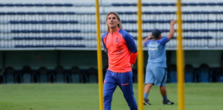 En lugar de concentrarse en Quito o Guayaquil, como ha sido la norma en los últimos años, el equipo de Sebastián Beccacece estableció su base de operaciones en Buenos Aires, donde comenzó a reunir a los 30 convocados que afrontarán el partido del jueves 4 de septiembre ante Paraguay.