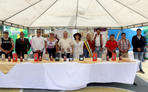 En Pallatanga se realizó una jornada inédita de la Primera Feria de Cafés Especiales 2025, convocando a productores, emprendedores y autoridades bajo una misma causa. El cantón camina hacia posicionarse en el mapa del café de especialidad y esta jornada fue el espacio perfecto para las muestras de tradición, cultura y sabor; una vitrina que superó las expectativas en convocatoria.