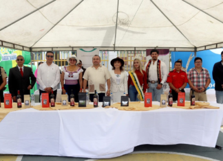 En Pallatanga se realizó una jornada inédita de la Primera Feria de Cafés Especiales 2025, convocando a productores, emprendedores y autoridades bajo una misma causa. El cantón camina hacia posicionarse en el mapa del café de especialidad y esta jornada fue el espacio perfecto para las muestras de tradición, cultura y sabor; una vitrina que superó las expectativas en convocatoria.