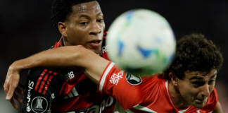 Flamengo se impuso 2-0 a Estudiantes de La Plata en la ida de los cuartos de final, el ecuatoriano Gonzalo Plata asistió en la jugada del primer gol con un pase exquisito a Pedro a los 15 segundos de iniciado el encuentro.
