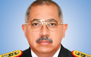 El general John Eduardo Miño Razo asumió el cargo de comandante general del Ejército de Ecuador. El oficial nació en Latacunga, Cotopaxi, y cuenta con una trayectoria de casi cuatro décadas en la institución militar.