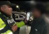 La noche del 12 y la madrugada del 13 de septiembre, la Policía Nacional del Ecuador ejecutó un operativo de control de tránsito en la vía de acceso al cantón Guano, provincia de Chimborazo, con el objetivo de fortalecer la seguridad vial y prevenir accidentes de tránsito.