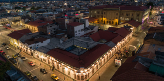 El Hospital de Niños Alfonso Villagómez, de Riobamba presenta hoy un nuevo rostro. La reciente intervención en su fachada, ha devuelto brillo a un edificio de historia.