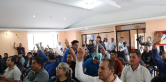 La mañana de este sábado 13 de septiembre, el gremio del transporte público de Quito y la provincia de Pichincha resolvió suspender sus operaciones a partir de las 00h00 del lunes 15 de septiembre. La decisión fue confirmada por Carlos Brunis, presidente de la Federación de Transporte Terrestre de Pichincha (FTTEPII), tras una asamblea provincial.