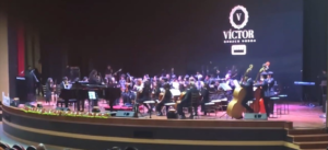 El pianista riobambeño Víctor Hugo Orozco Noboa ofreció el Concierto del Pop Ecuatoriano el pasado 12 de septiembre de 2025 en el Auditorio de la Universidad Nacional de Chimborazo (UNACH), en Riobamba. La velada se realizó a las 19H30 con entrada libre y contó con gran asistencia del público.
