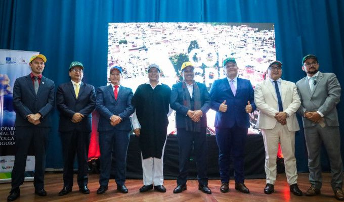 Durante la celebración de la acreditación mundial UNESCO del Geoparque Volcán Tungurahua se confirmó que esta provincia será sede del Congreso Internacional de Turismo – CONGRETUR 2025. Baños de Agua Santa fue designada como la ciudad anfitriona principal del encuentro, que reunirá a expertos y representantes del sector turístico entre el 19 y el 22 de noviembre del próximo año.