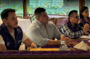 Los representantes de los gremios de transporte de Pastaza participaron en una reunión de trabajo con delegados del Ministerio de Infraestructura y Transporte y de la Agencia Nacional de Tránsito (ANT), en la que se socializó el proceso de registro y acceso a los incentivos productivos para el sector, como parte de las medidas adoptadas por el Gobierno tras la eliminación del subsidio al diésel.