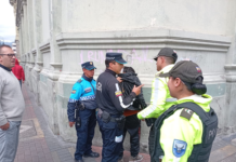 Este miércoles 3 de septiembre, en un operativo realizado en las calles Veloz y Larrea de Riobamba, el equipo de Agentes de Control Municipal logró la aprehensión de un presunto delincuente que habría sustraído teléfonos celulares y herramientas de una ferretería ubicada en el sector.
