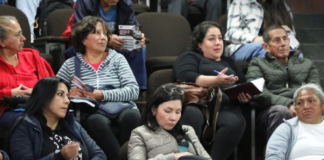 Productores locales recibieron formación sobre requisitos aduaneros, etiquetado y procesos de exportación en el marco del convenio entre la Cámara de Comercio Ecuador–Shanghai China y la Prefectura de Chimborazo.