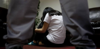 Siete años de prisión fue la sentencia dictada por el Tribunal Penal de Chunchi para un hombre de 69 años, quien presuntamente abusó sexualmente de una niña de 10 años en los baños públicos de la comunidad Joyagshi.