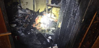 La madrugada del 5 de septiembre, la tranquilidad de Pallatanga se vio interrumpida por un incendio que puso en vilo a toda la comunidad. Eran cerca de las 00h57 cuando una llamada de emergencia ingresó al ECU 911 alertando sobre un foco de fuego en la Iglesia Matriz, situada en la intersección de las calles 13 de Mayo y Sucre, en pleno centro del cantón.