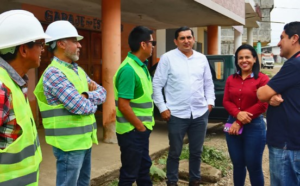 La Prefectura de Bolívar, a través de la Coordinación General y el equipo técnico de Vialidad, dio inicio oficial a las operaciones para el asfaltado de la vía Caluma – Piedra Redonda, un tramo estratégico de 7 kilómetros que contará con una capa de asfalto de 3 pulgadas de espesor, garantizando mayor durabilidad y seguridad para los usuarios.