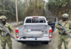 Un arma de fuego y diez cartuchos fueron decomisados en la vía E35, a la altura del cantón Cumandá, durante un operativo militar ejecutado por el Ejército Ecuatoriano en el marco de las operaciones de Control de Armas, Municiones y Explosivos (CAMEX).
