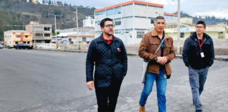 En un esfuerzo conjunto para mejorar la seguridad ciudadana y fortalecer la prevención del delito, el equipo técnico del ECU 911 Riobamba realizó una inspección detallada en el barrio San Pedro, del cantón Guano, con el objetivo de evaluar la factibilidad para la instalación de cuatro cámaras de videovigilancia de última generación, que estarán integradas con un sistema de megafonía IP.