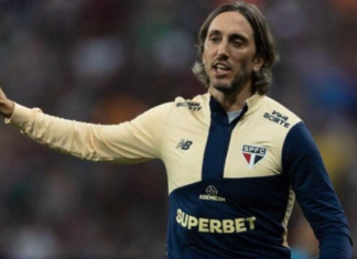 El entrenador argentino Luis Zubeldía, conocido por su paso por clubes ecuatorianos como Barcelona SC y Liga de Quito, cargó con dureza contra el dirigente de Independiente del Valle, Michel Deller, y retomó episodios polémicos vividos durante su etapa en el fútbol ecuatoriano en una entrevista concedida al medio Clank.