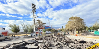 El pasado lunes 1 de septiembre, el Municipio de Riobamba puso en marcha labores de mantenimiento vial en la avenida Carlos Zambrano, a la altura del Parque Guayaquil Infantil. 
