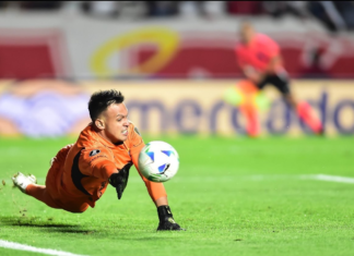 El arquero riobambeño Gonzalo Valle nuevamente fue la figura indiscutida en el triunfo 1-0 ante São Paulo en el Morumbí, resultado que, sumado al 2-0 en la ida, selló la clasificación del “Rey de Copas” ecuatoriano a las semifinales del torneo más prestigioso del continente.