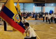 La Unidad Educativa Martiniano Guerrero Freire de Riobamba, vivió la tarde del 26 de septiembre una de sus ceremonias más solemnes: el Juramento a la Bandera y la proclamación de abanderados, portaestandartes y escoltas del período lectivo 2025-2026.
