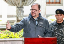 John Reimberg, ministro del Interior de Ecuador, se refirió al acuerdo que la Policía firmó con el Ministerio de Educación para ingresar a centros educativos en caso de ser necesario. En esa línea, el funcionario informó que se han encontrado con planteles educativos que se usan como centros de acopio, refiriéndose a drogas o sustancias sujetas a fiscalización.
