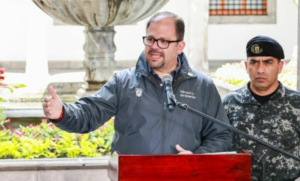 John Reimberg, ministro del Interior de Ecuador, se refirió al acuerdo que la Policía firmó con el Ministerio de Educación para ingresar a centros educativos en caso de ser necesario. En esa línea, el funcionario informó que se han encontrado con planteles educativos que se usan como centros de acopio, refiriéndose a drogas o sustancias sujetas a fiscalización.