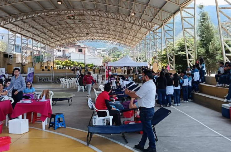 La Jefatura Política del cantón Pallatanga, junto a diversas entidades del Estado, llevó a cabo la Brigada de Servicios y Emprendimientos, una jornada integral que tuvo como objetivo principal atender las múltiples necesidades de la ciudadanía y promover el desarrollo local sostenible.