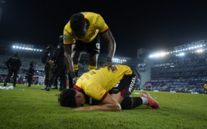 El 4-0 frente a Emelec no solo significó tres puntos y un golpe anímico en la LigaPro, también fue el regreso de Joao Rojas, quien volvió a las canchas después de 416 días de ausencia.